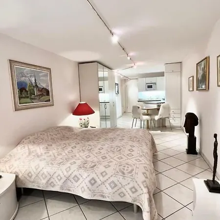 Exclusive Near Promenade Center Apartamento *